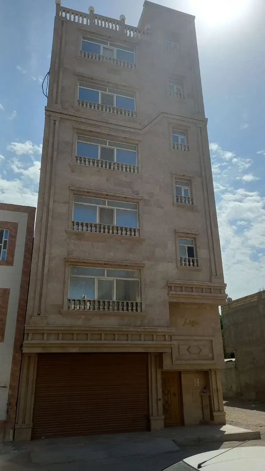 فروش ۱۳۰ متری ازادگان