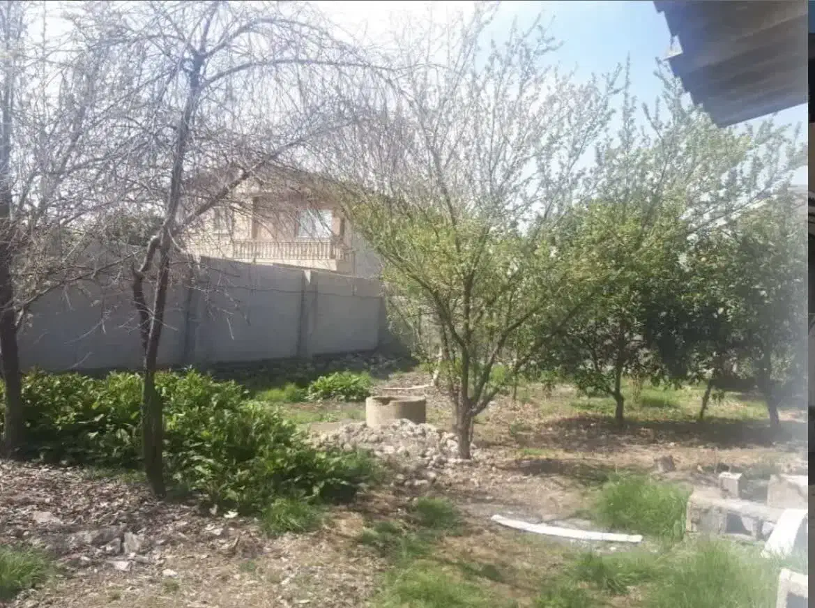 فروش خونه باغ ۶۴۰متری با دوخوابه