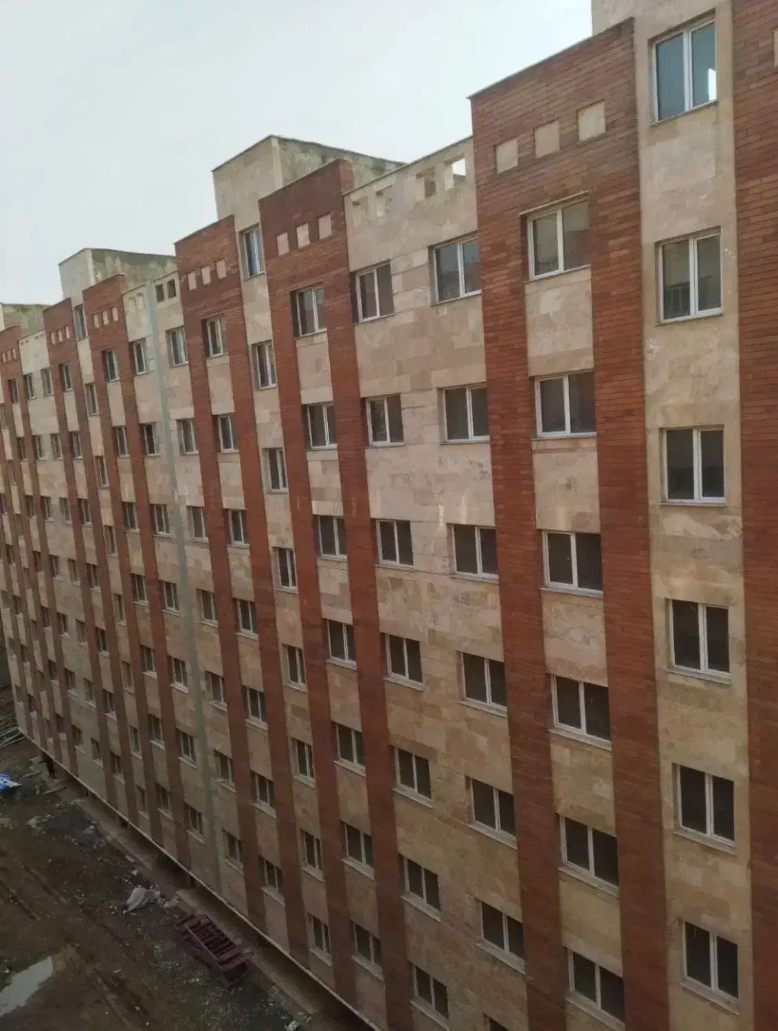 82 متر سند اداری