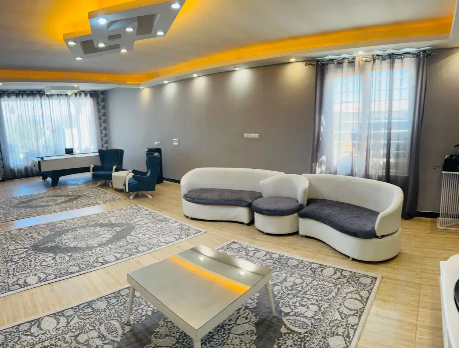 ۸۳متر ۲خواب غربی شاهین ویلا _سند تکبرگ رو به آفتاب