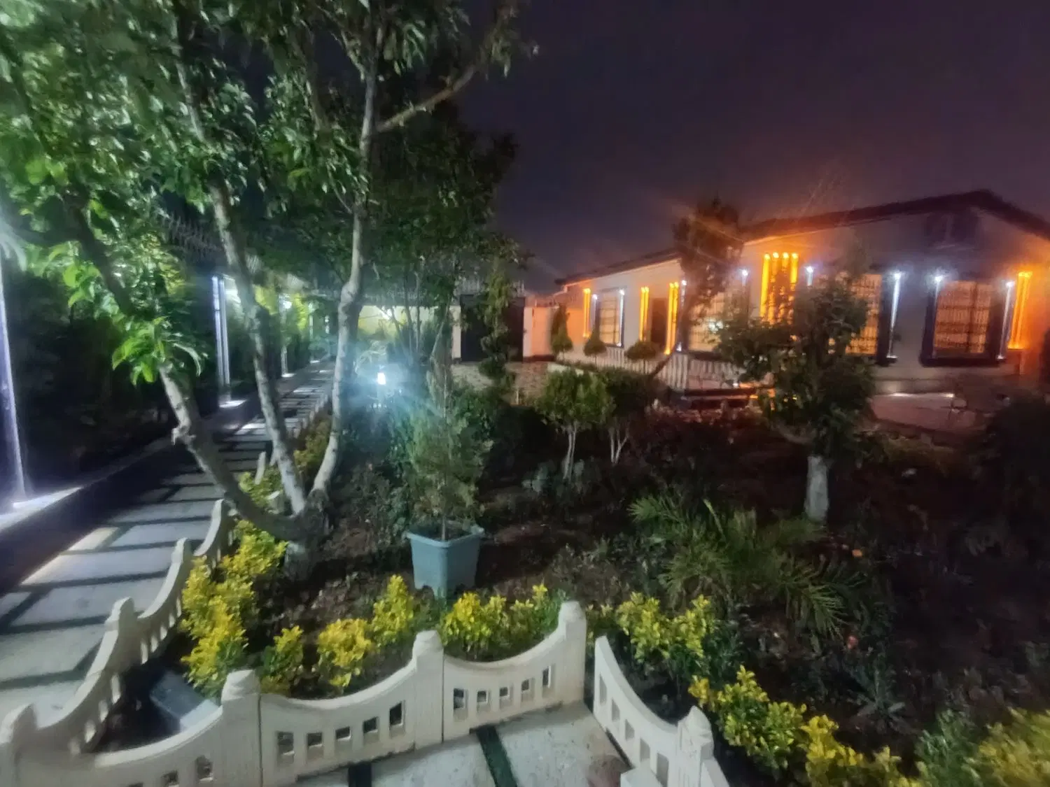 عمارت پایتخت اجاره روزانه _ ویلا