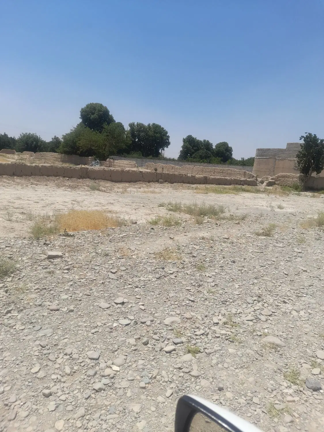 با سلام زمین ۶۳ متر قیمت مناسب ۵۰۰ میلیون تومان