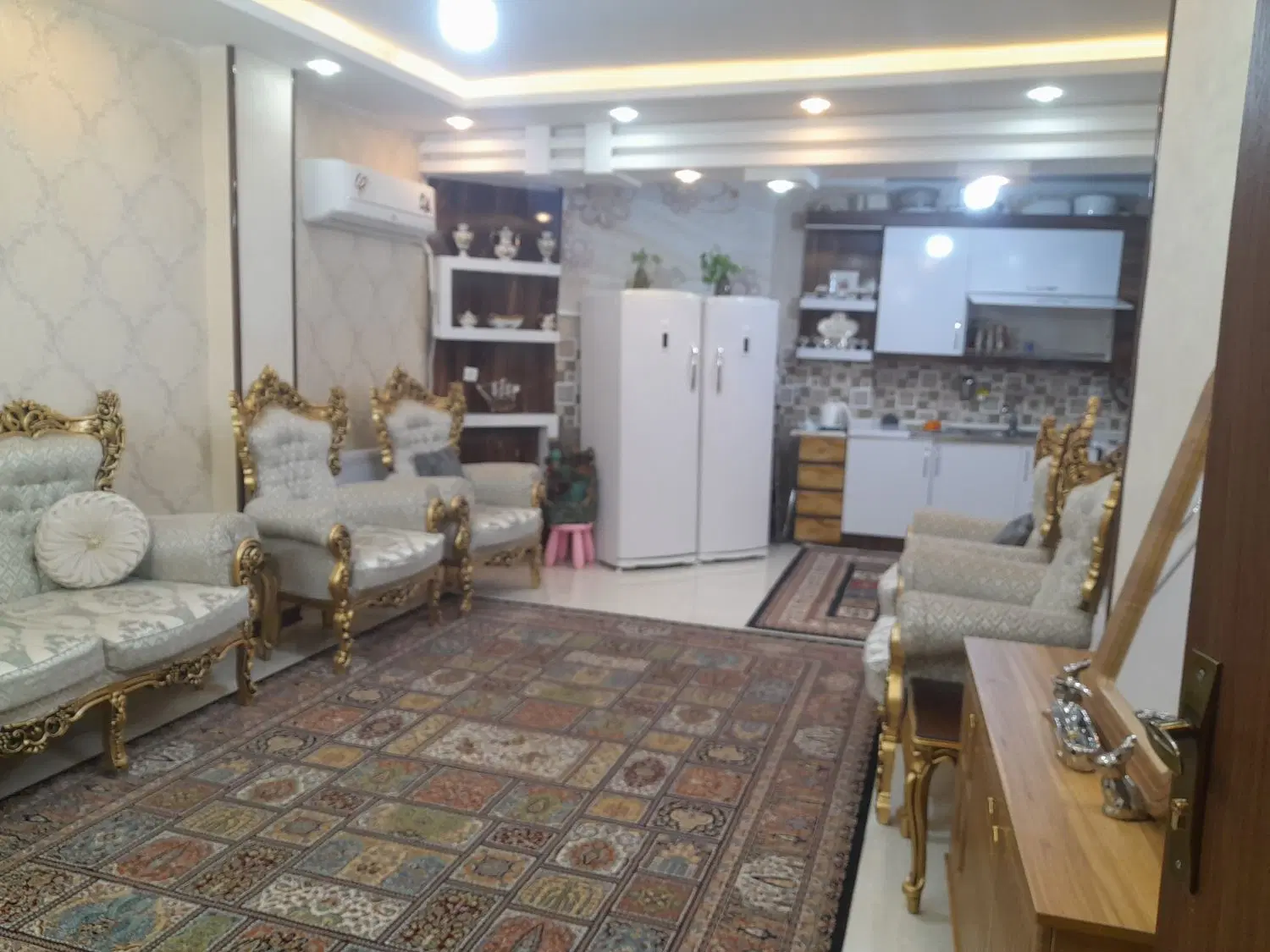 خانه  طبقه همکف