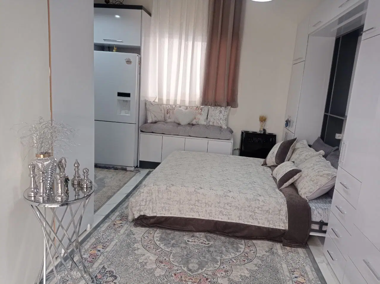 سویت ۳۵ متری و۲۰ متر بهار خواب نیمه مسقف