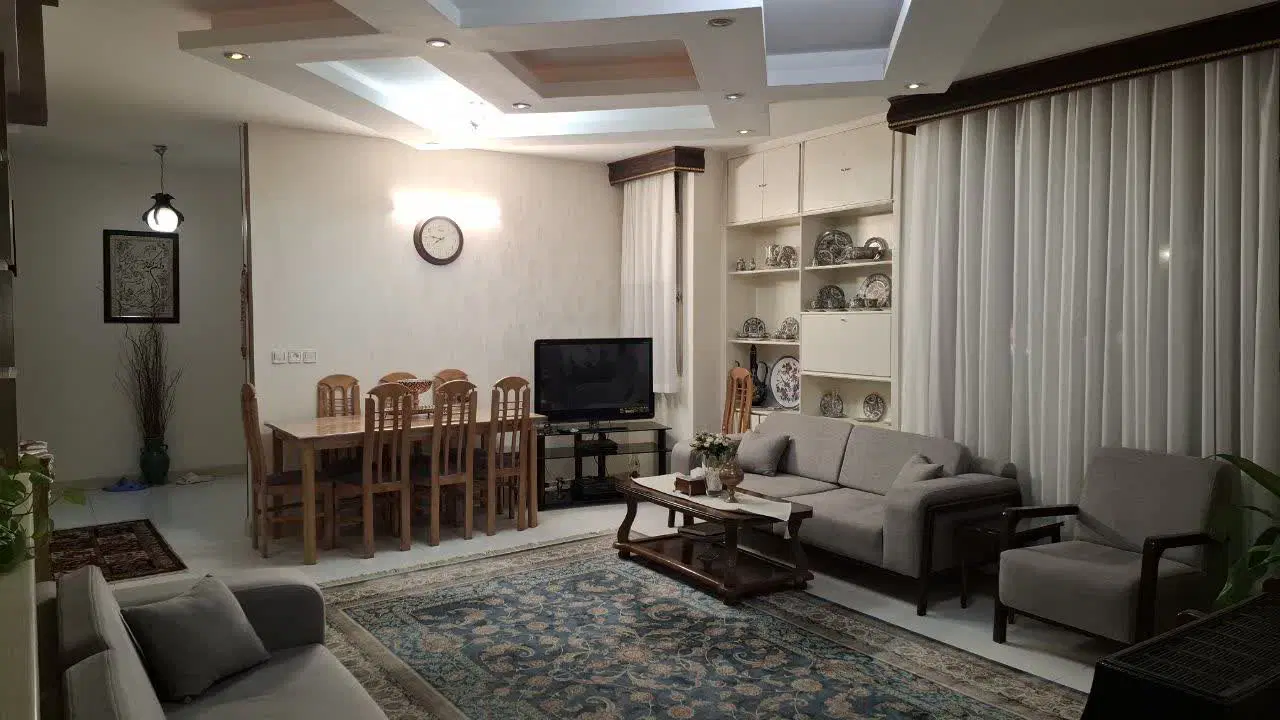 ۱۲۰ متر ۲ خواب بر خیابان ابن سینا