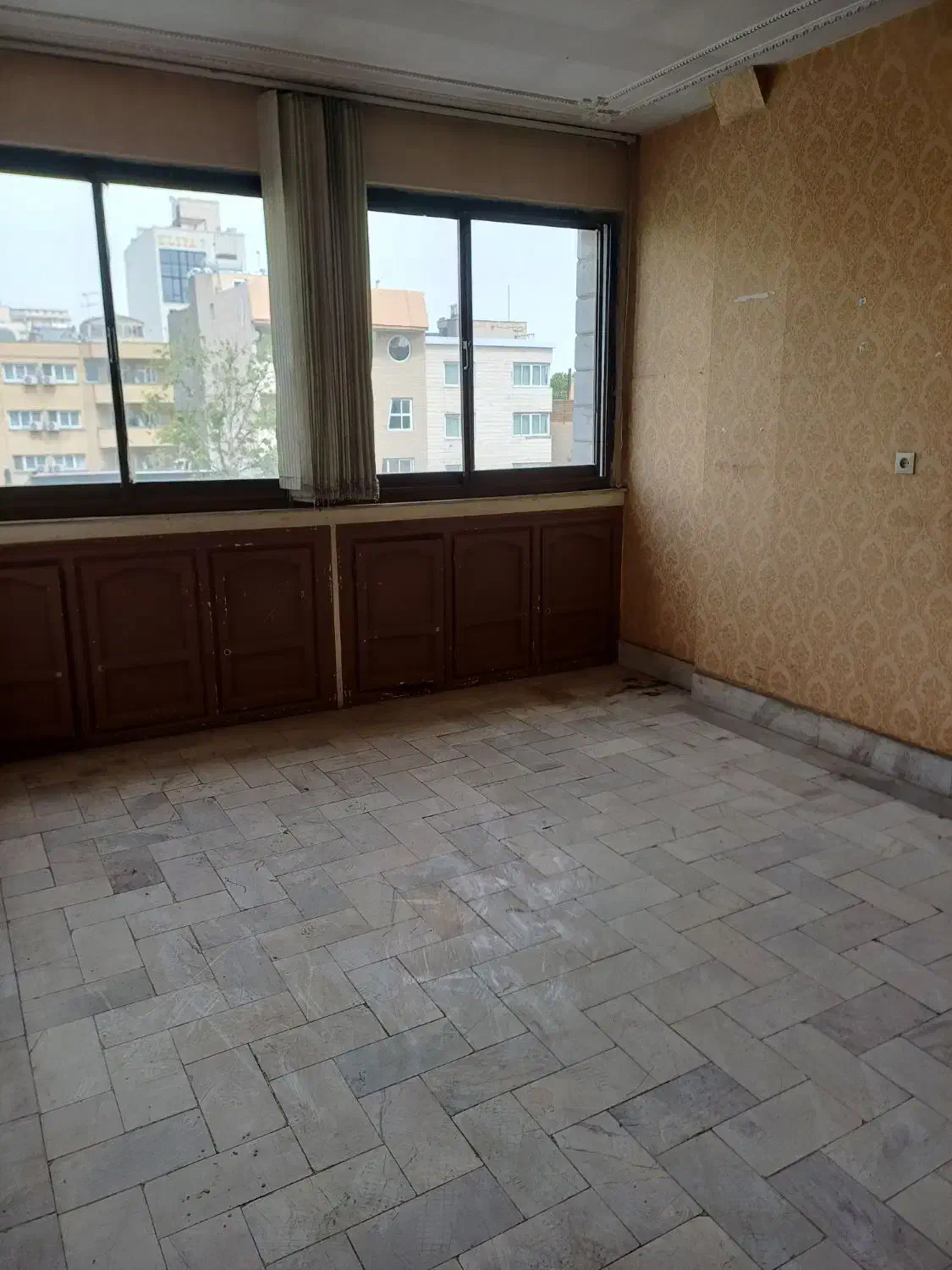 آپارتمان تجاری حاشیه خرمشهر