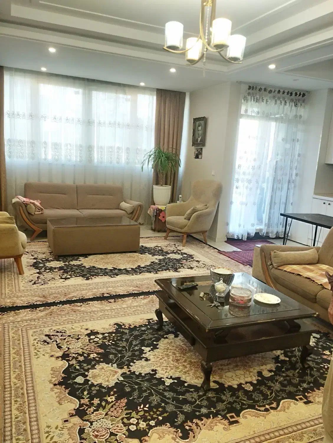 آپارتمان ۱۱۷_غرق نور _تاپ لوکیشن