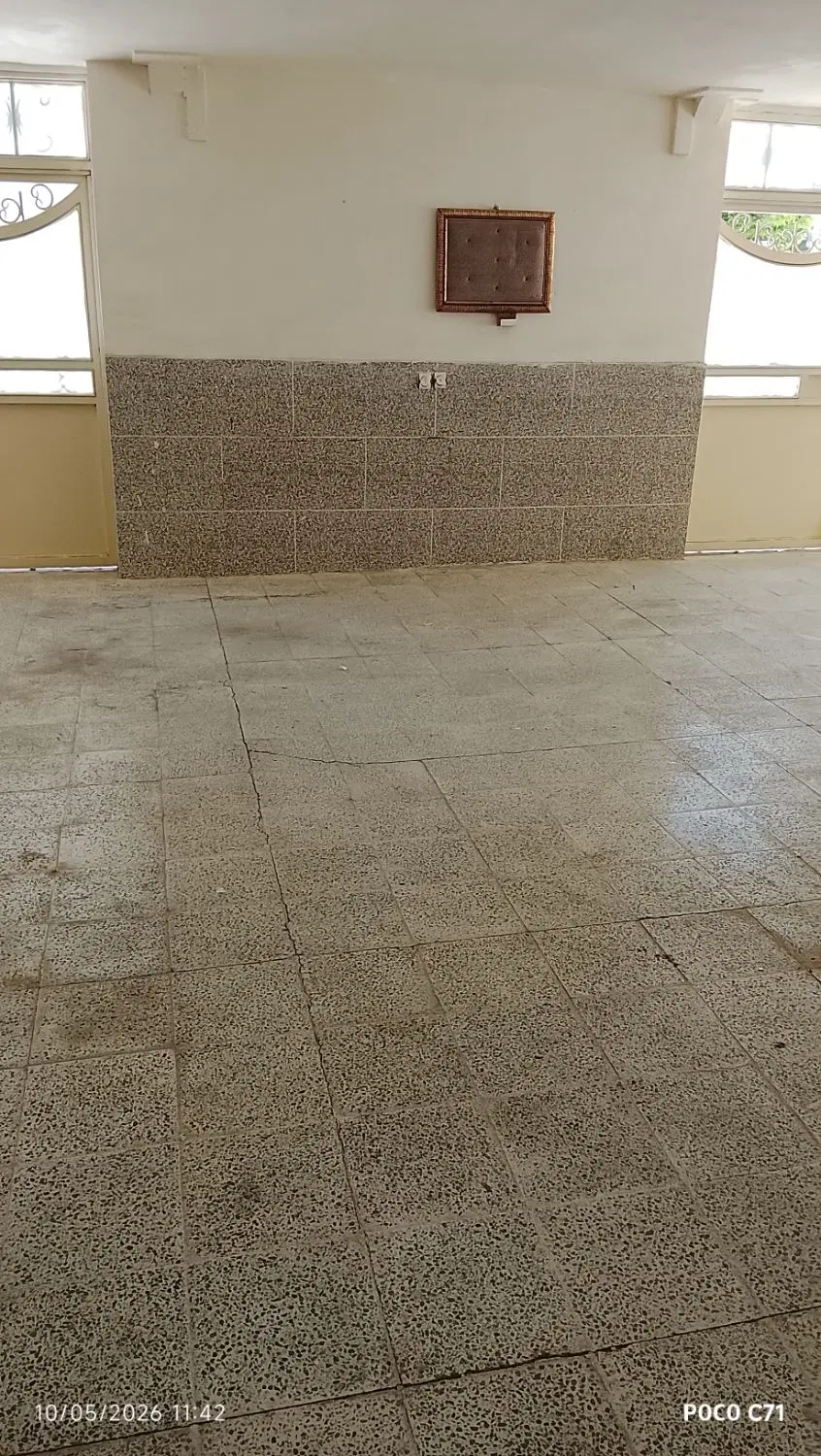 پارکینگ مسقف خودرو ( آپارتمان )