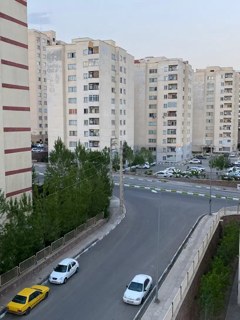 فروش آپارتمان ۸۷ متر فاز ۵ جنوبی