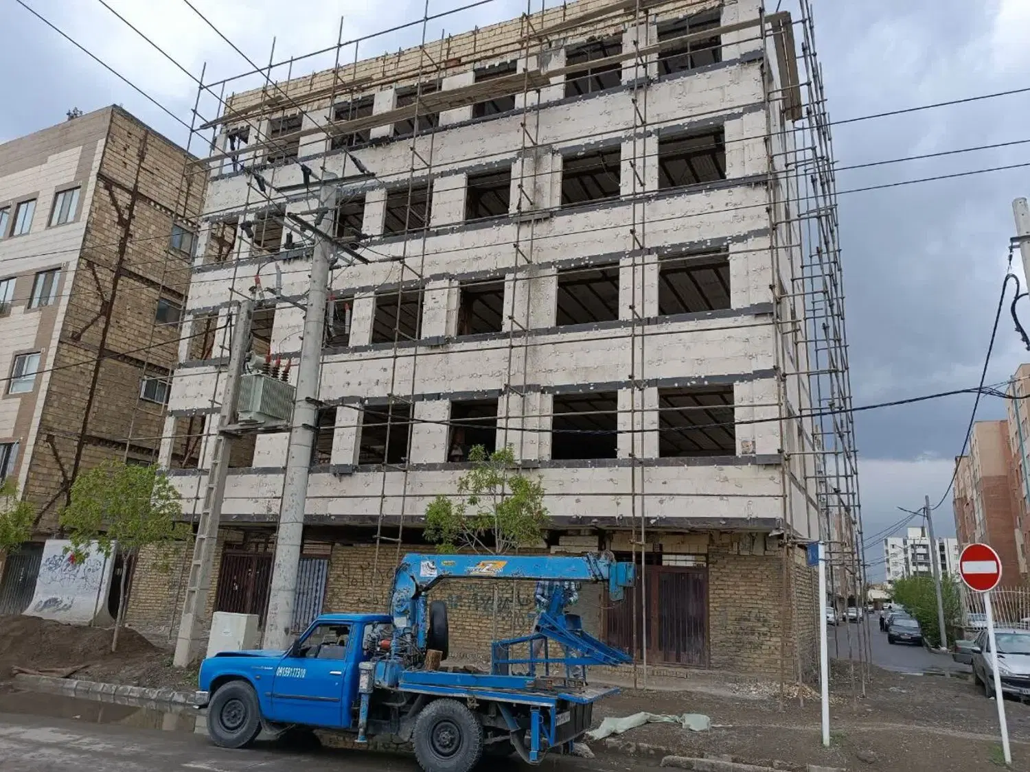 80 متری دو نبش