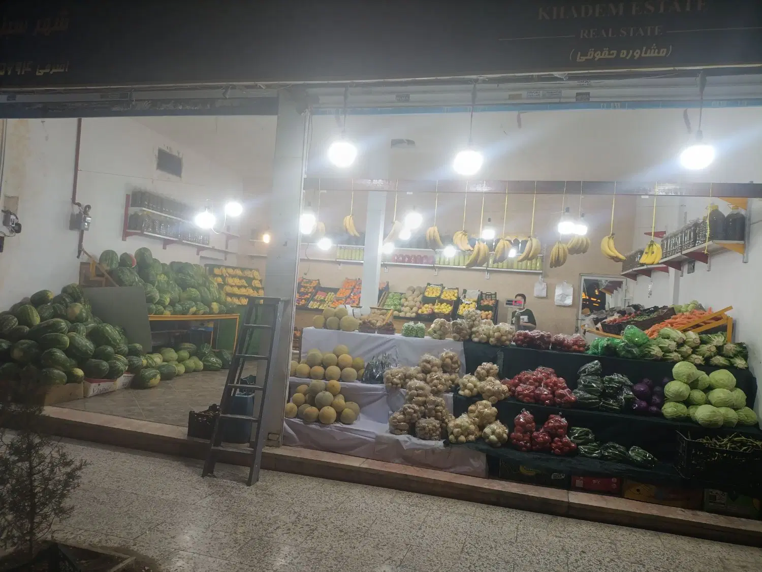 مغازه حاشیه صادقیه 10متر حاشیه
