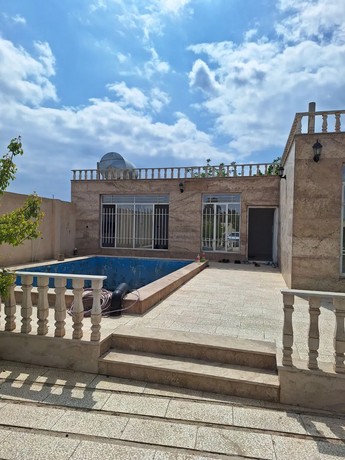 زمین برای مغازه تجاری