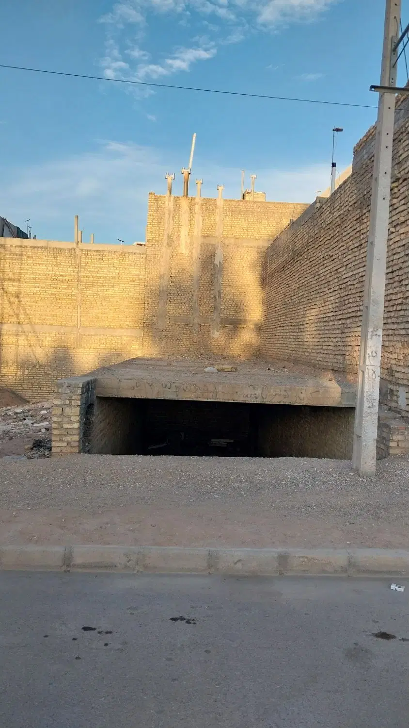 زمین تجاری ۸۰ متری