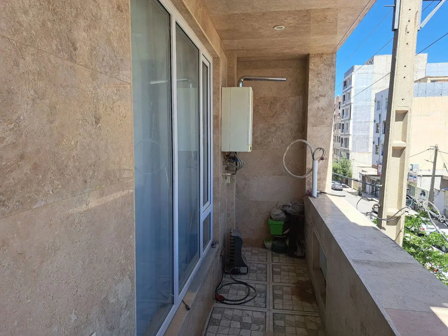 فروش واحد۱۷۰متری فول امکانات