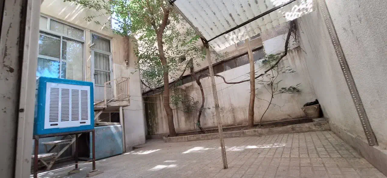 ویلایی درسه طبقه سند ملکی