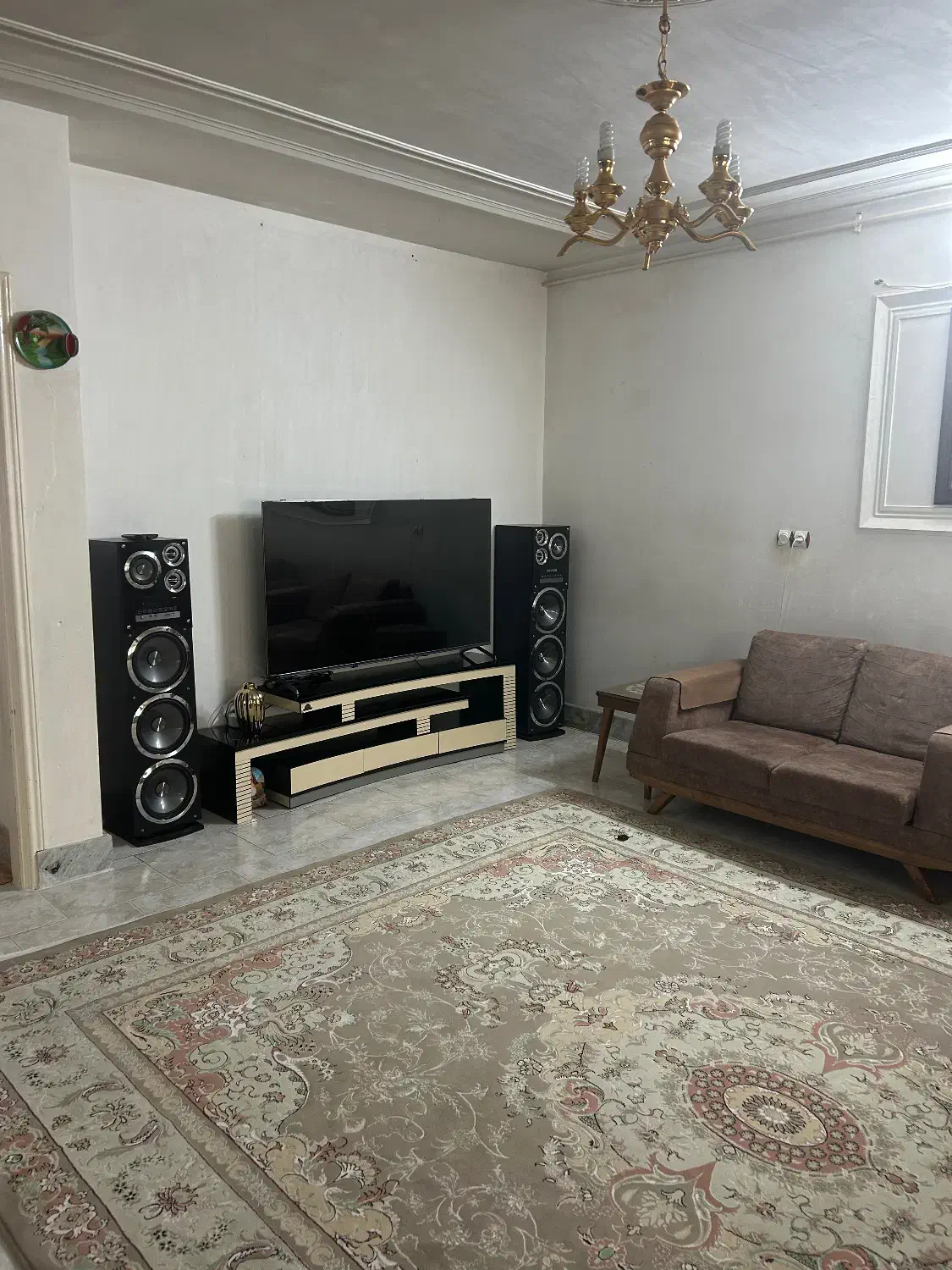 خانه ویلایی برآزادگان بازسازی شده