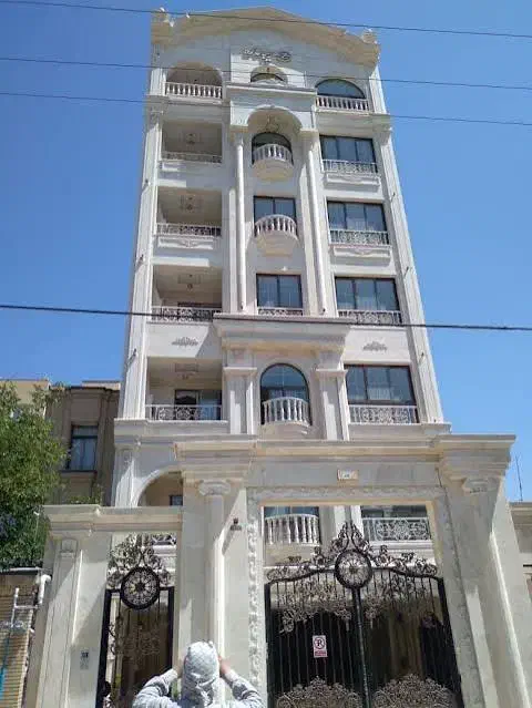 آپارتمان معلم خیابان مولوی
