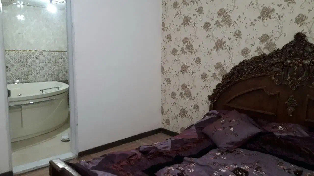 زمین دور دیوار 300متری