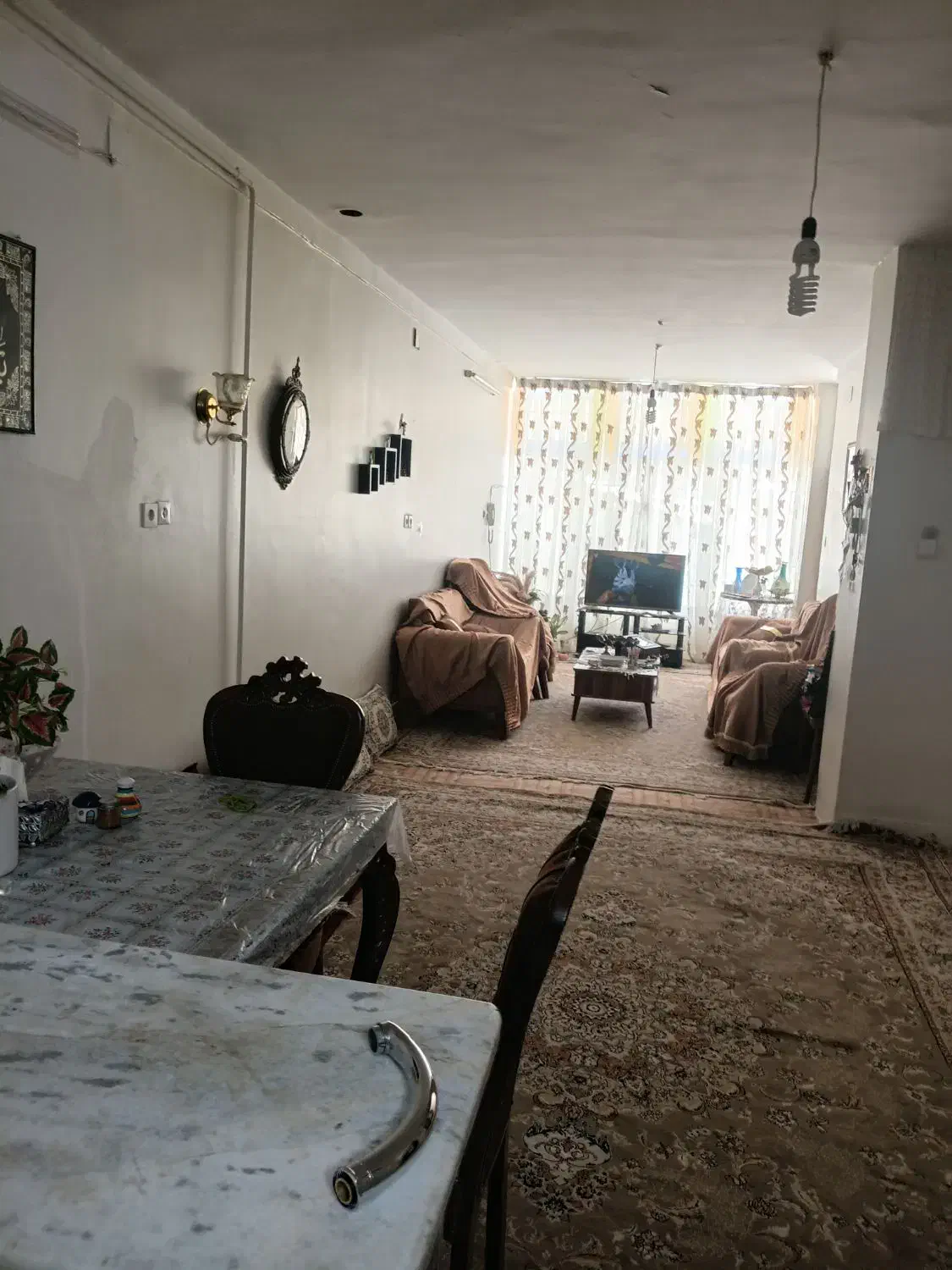 خانه‌ دویست‌ متری‌ شمالی‌