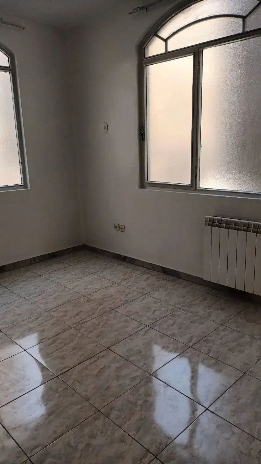آپارتمان دوخوابه_ غرق نور_تک واحدی