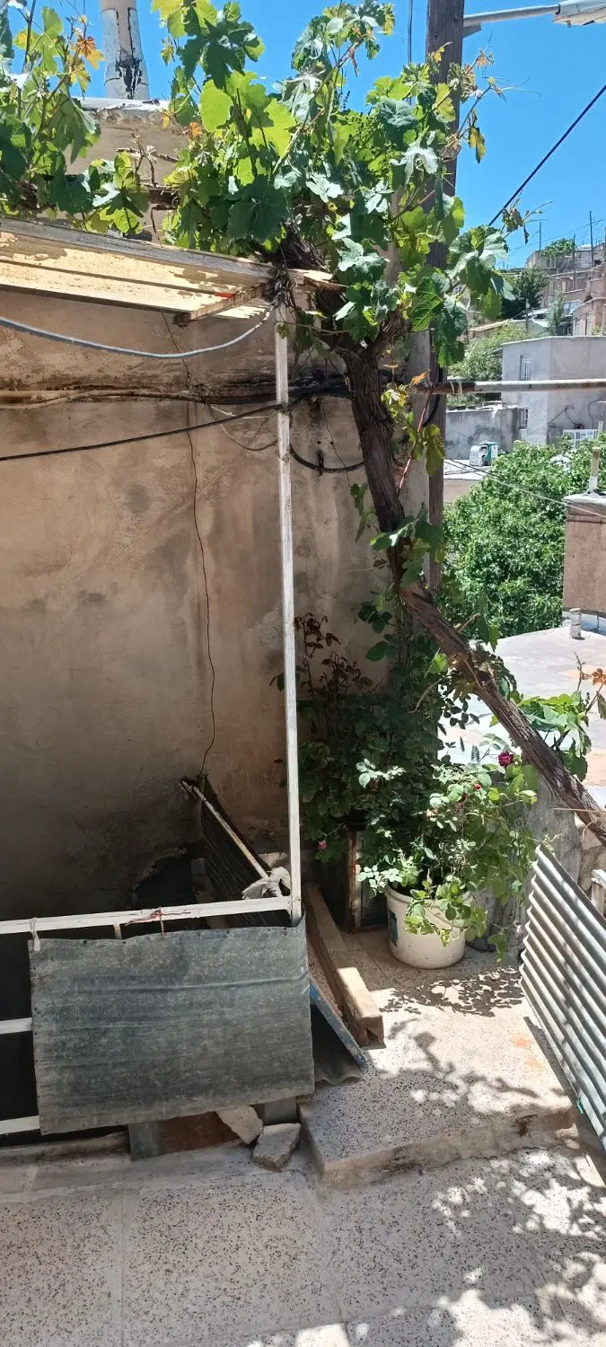 فروش خانه ی ارزان و باصفا قدیمی