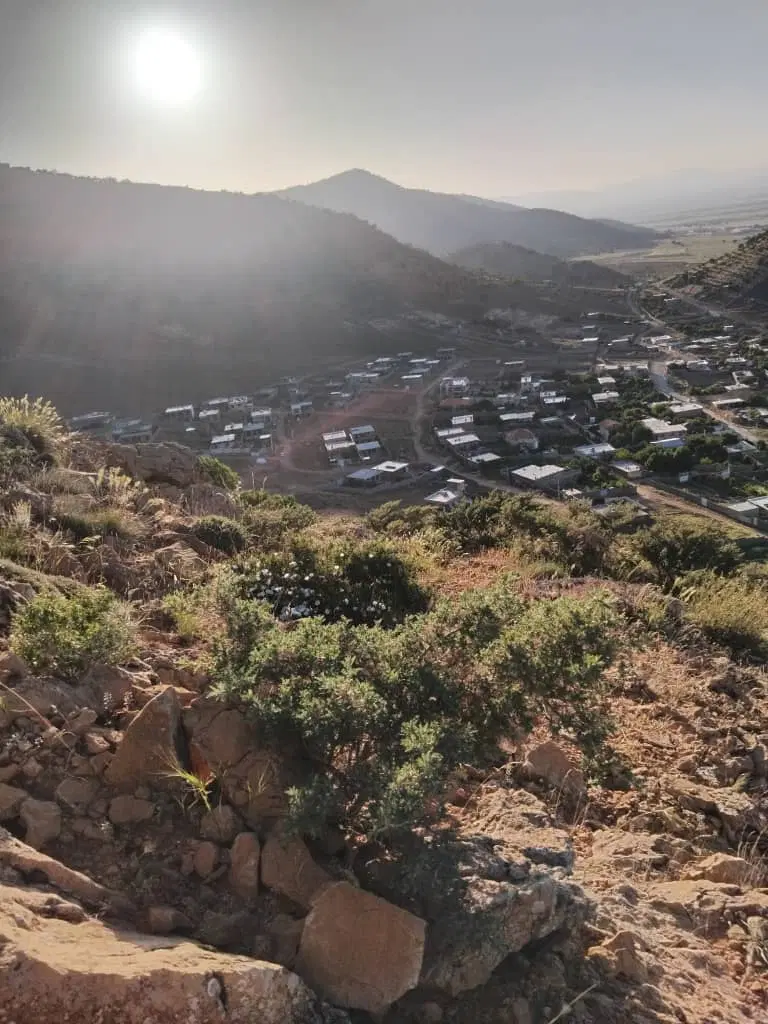 باغ ویلا ۷۰۰متر ۲۰کیلومتری جاده شیراز سپیدان