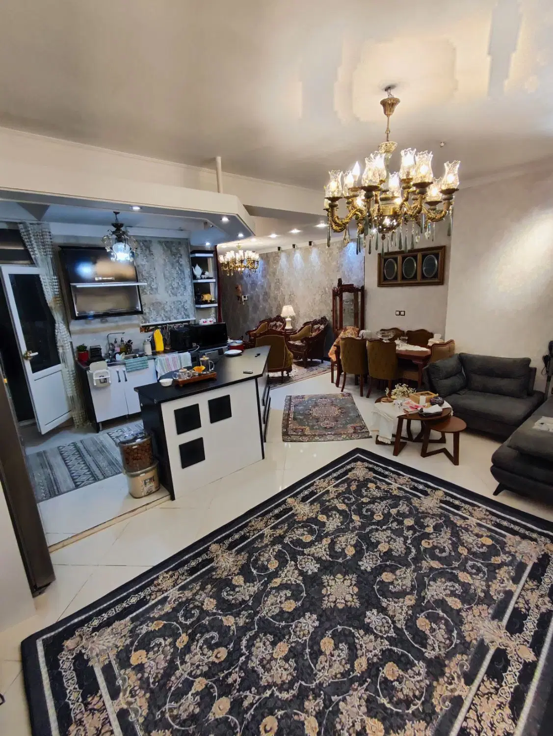 ۸۷متر پارکینگ اختصاصی و ۲۲ متر پاسیو