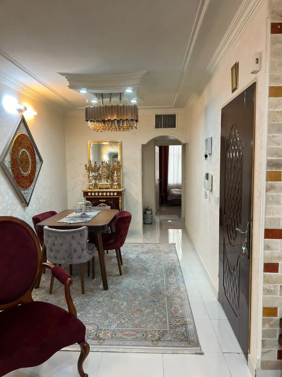واحد ۷۰ متری خوش نقشه