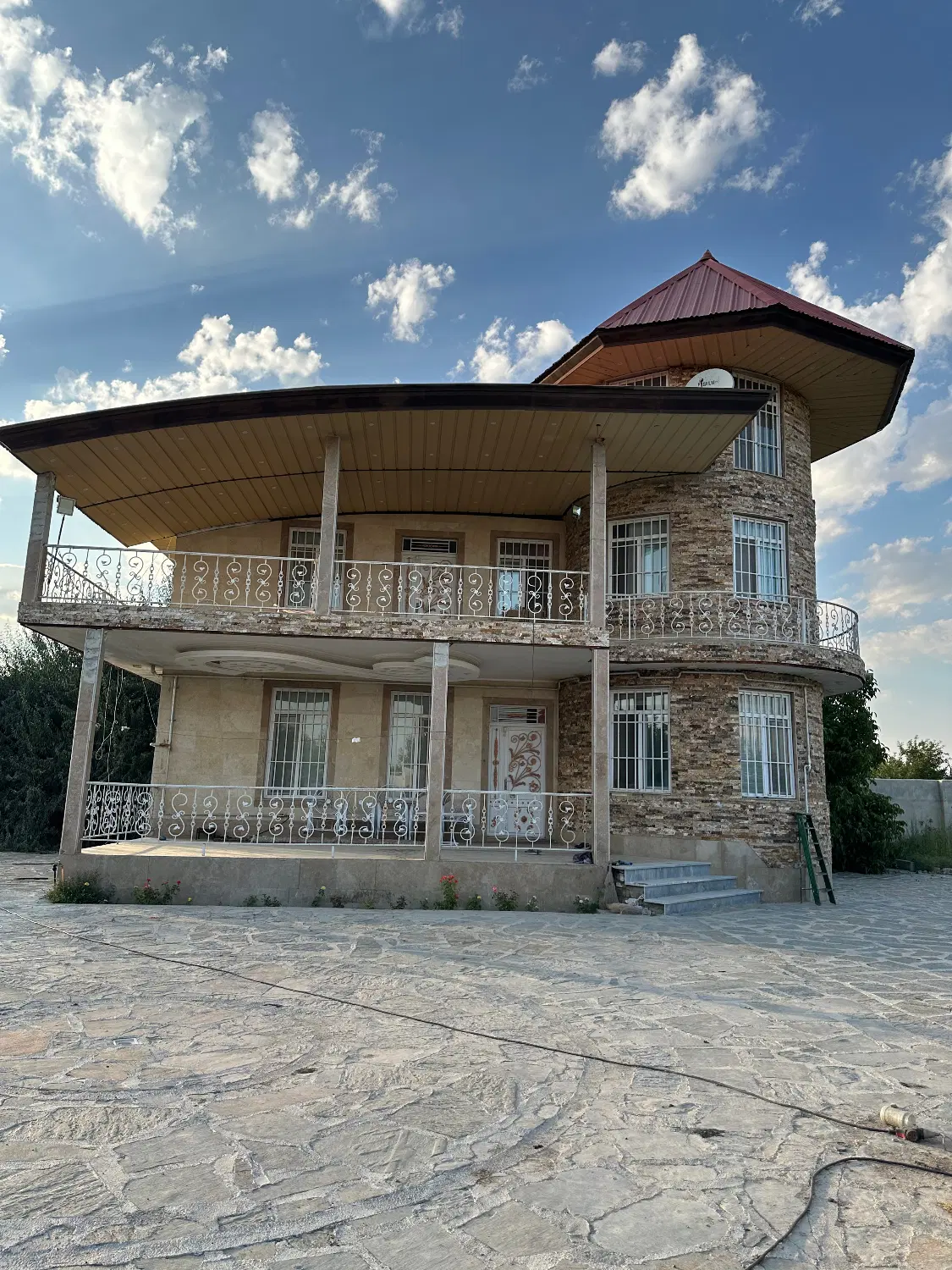 فروش باغ ویلای لوکس ۵۰۰۰متری