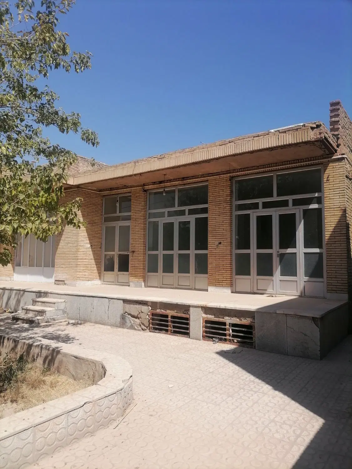 فروش منزل مسکونی قدیمی
