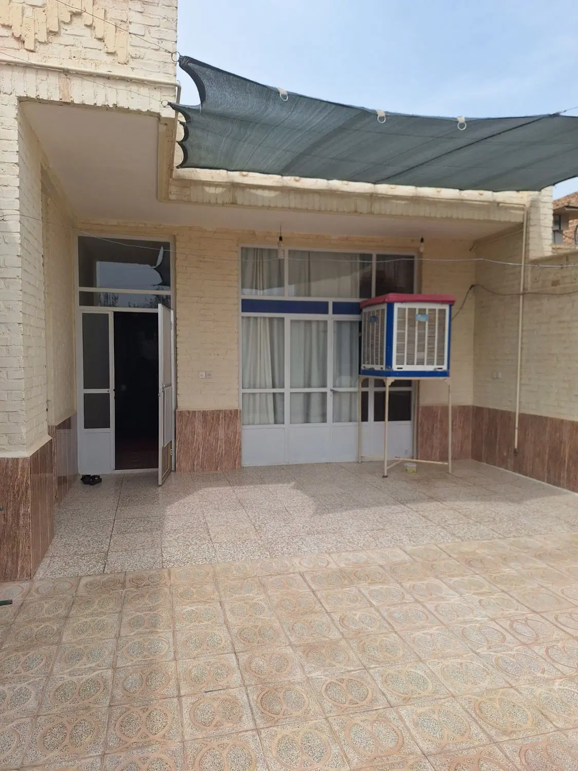 فروش خانه ۲۰۵ متری خیابان معراج
