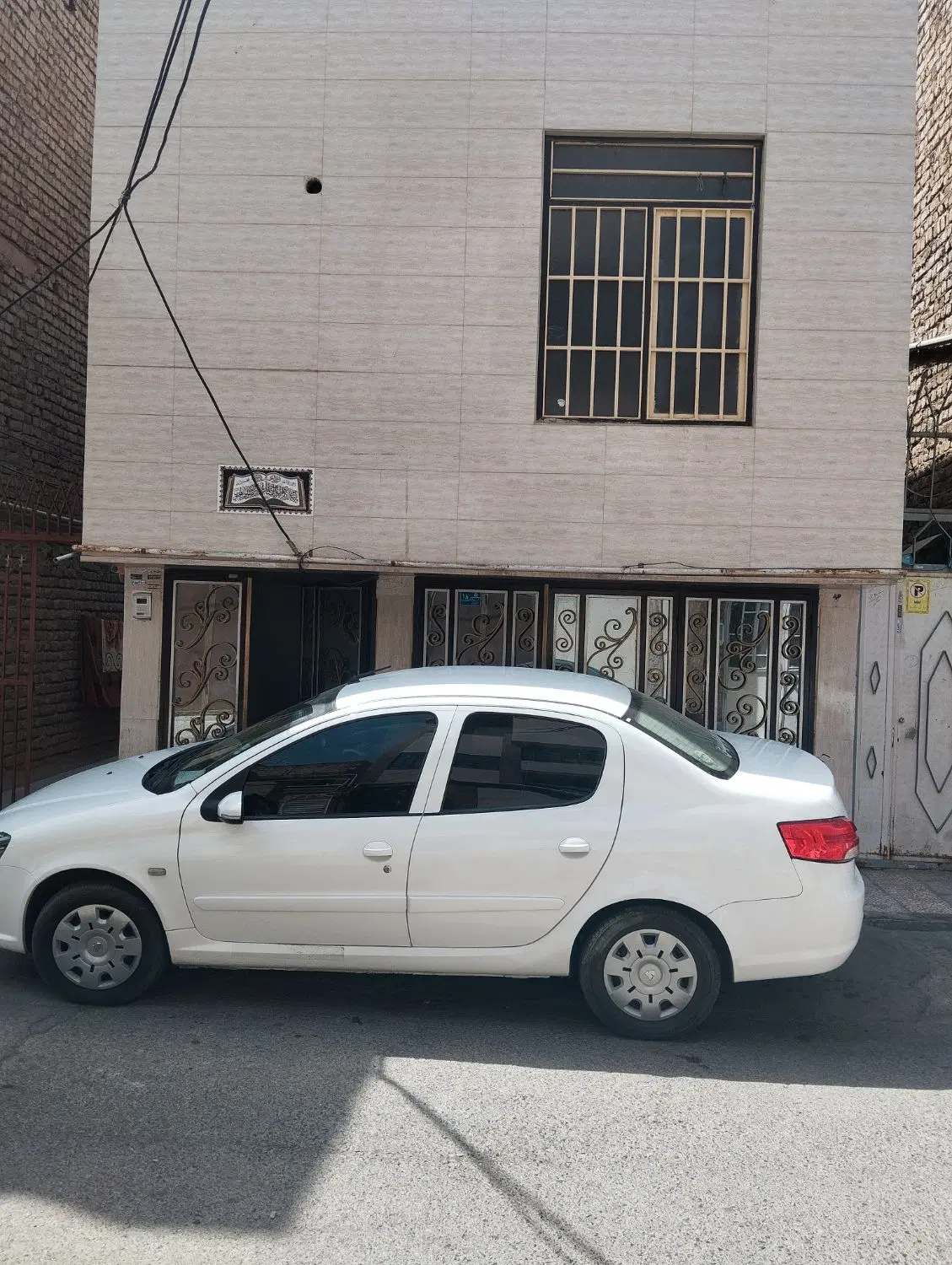 خونه قواره جلو  یک طبقه پارکینگ دار سند تک برگ