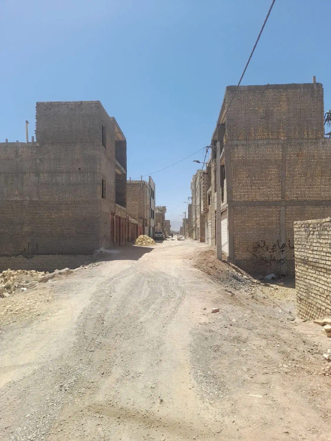 خانه نیمه ساز
