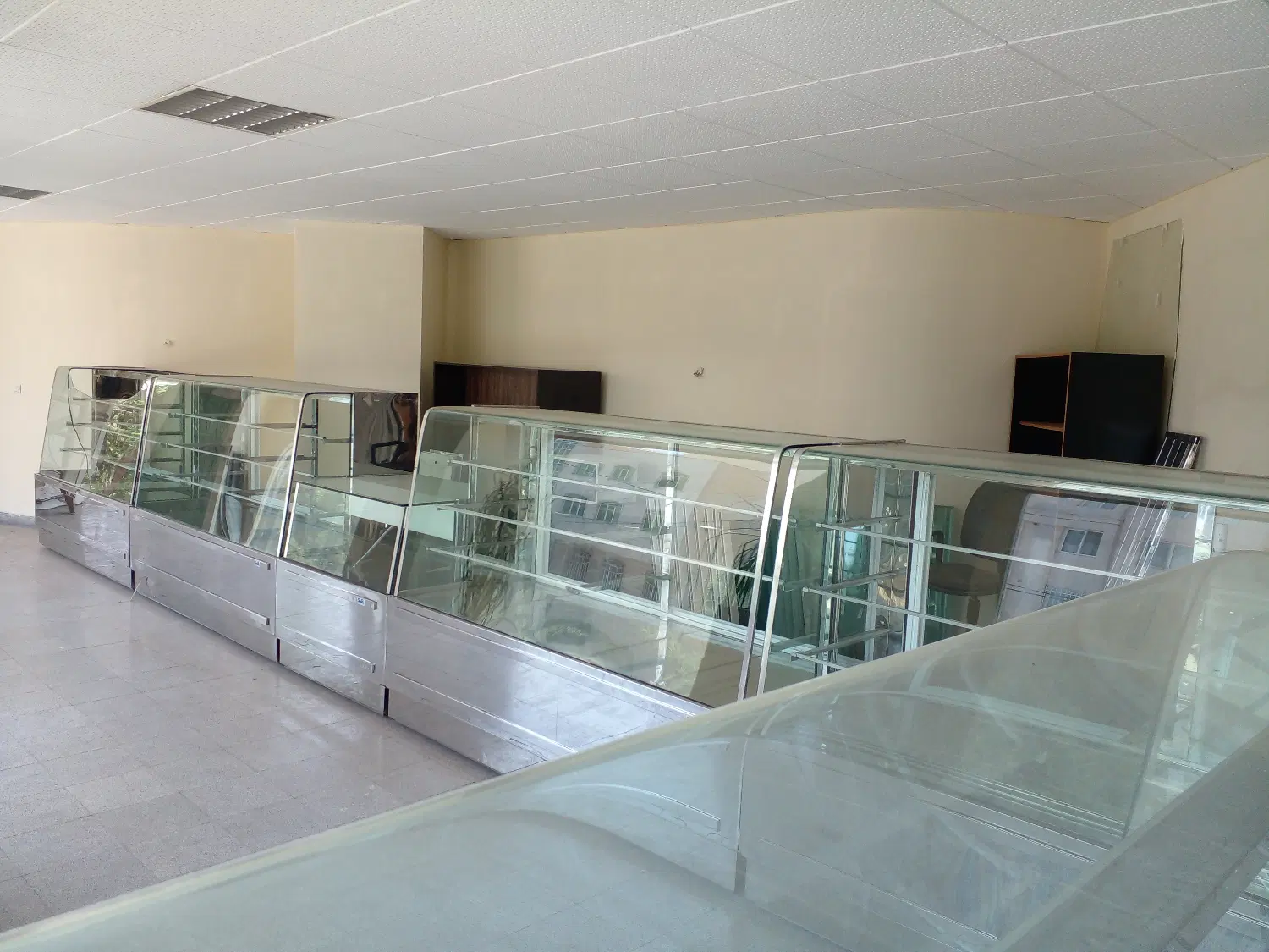 اجاره مغازه ۱۰۰ متری برای نان و شیرینی