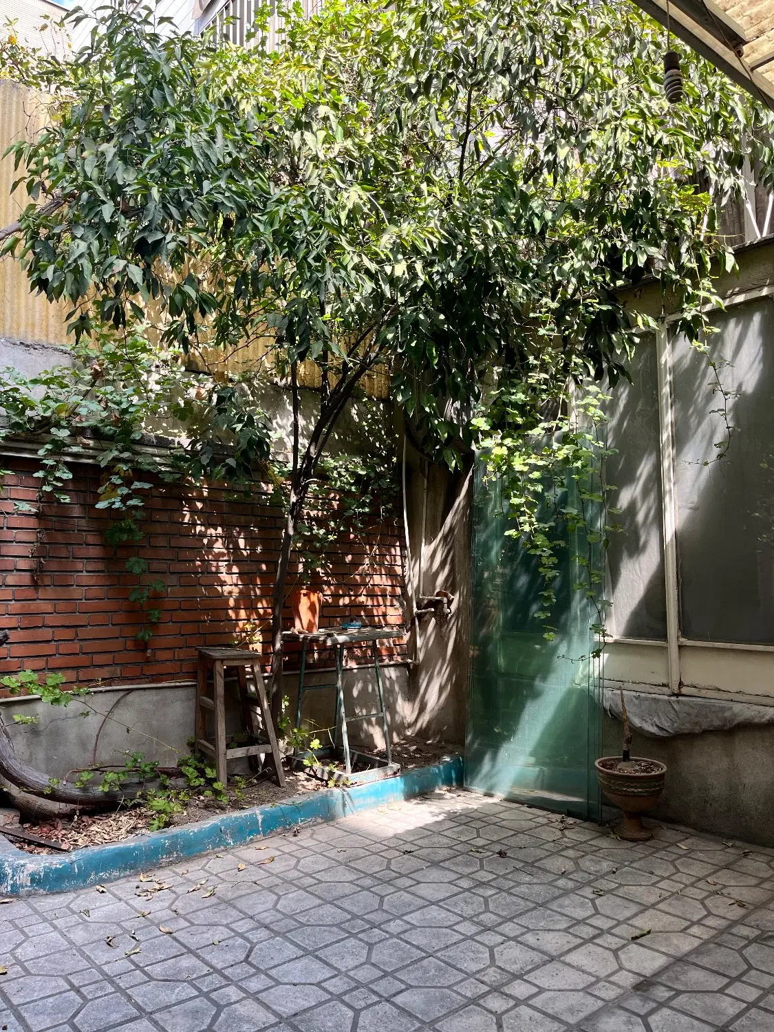 فروش ملک کلنگی قابل سکونت