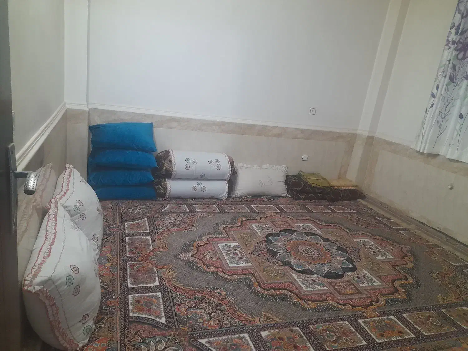 آپارتمان فروشی در انتهای خیابان شورا پشت گمرک