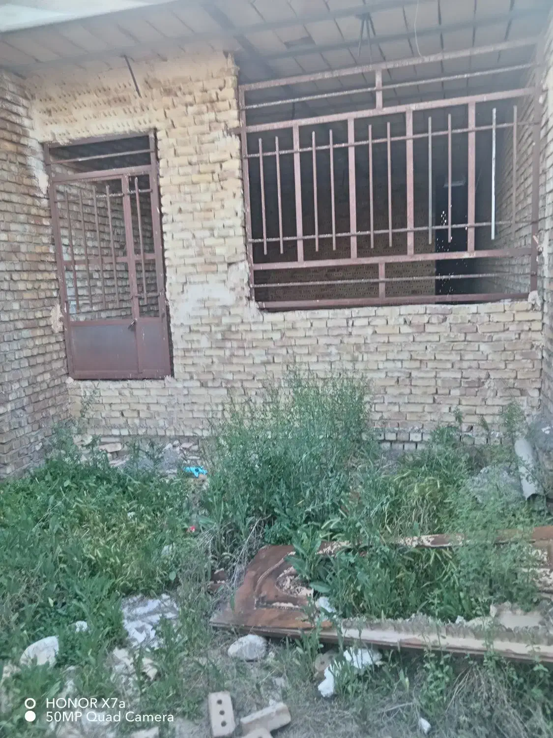 منزل نیمه ساز در حد سفت کاری در بهشتی 8