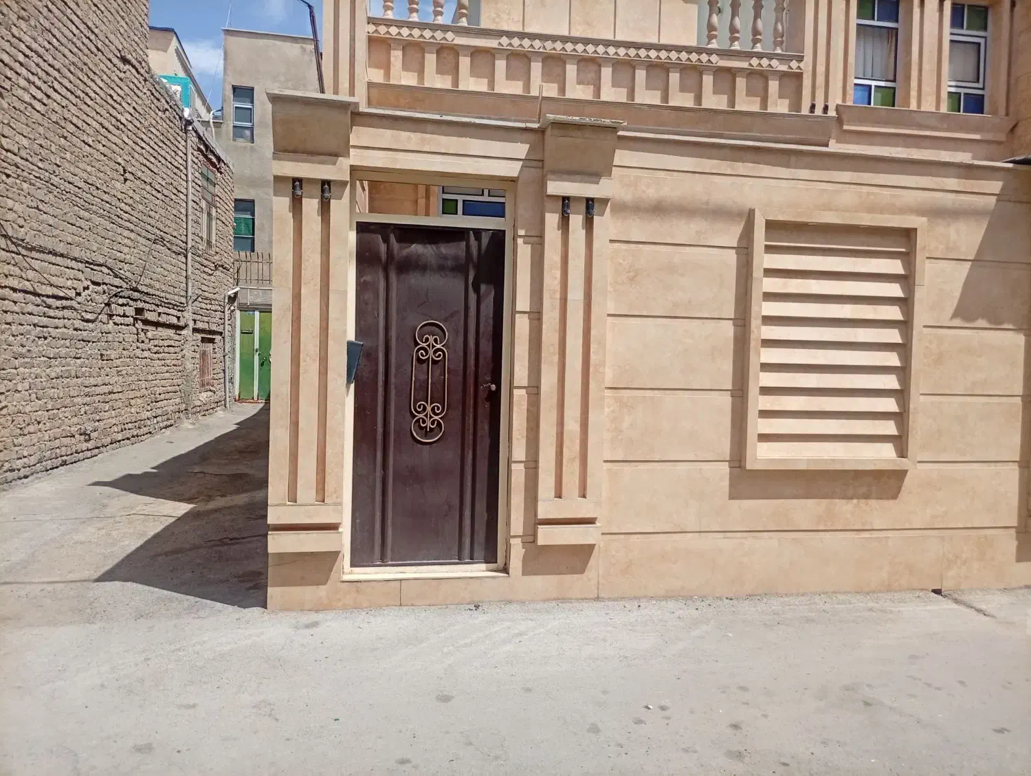 اجاره زیر زمین را جدا . دربست