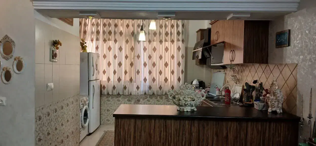 آپارتمان ۱۰۰ متری تمیز محدوده امام هادی