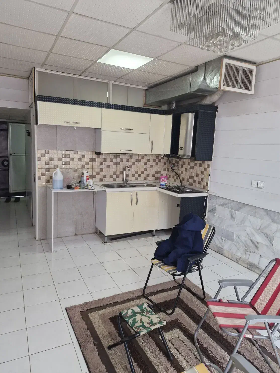 واحد اداری مسکونی بر خیابان رزمندگان