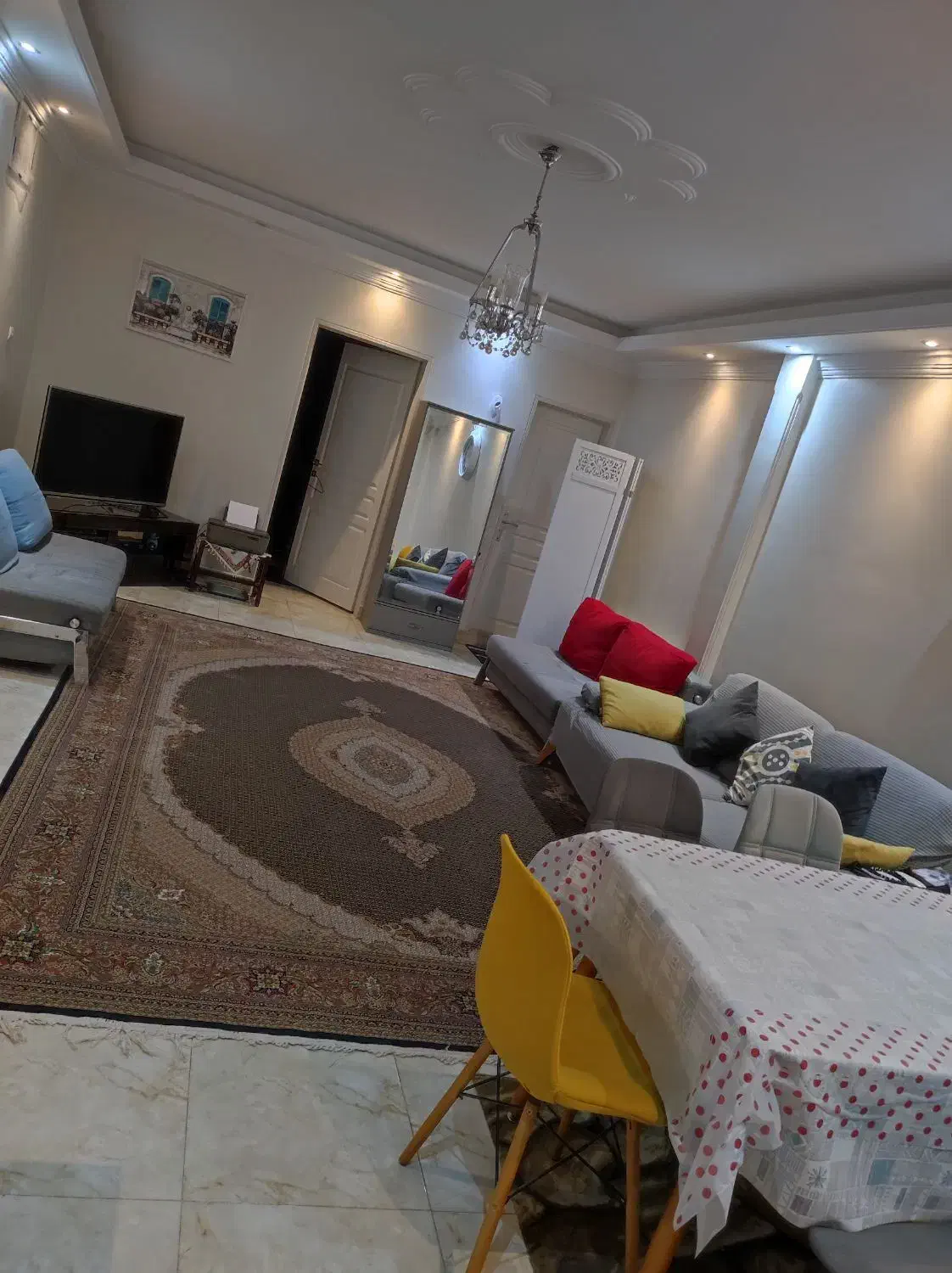 آپارتمان ۸۰ متری