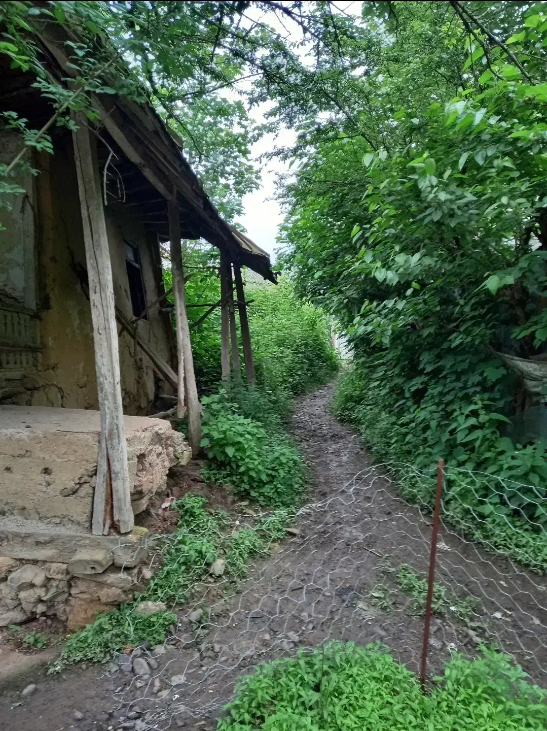 ۷۰ متر بنا کاهگلی ۲۰۰ متر زمین