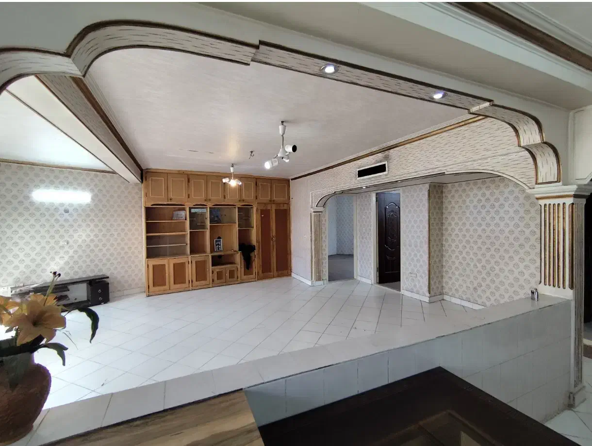 فروش خانه آپارتمان 100متری تاپ لوکیشن و تخلیه