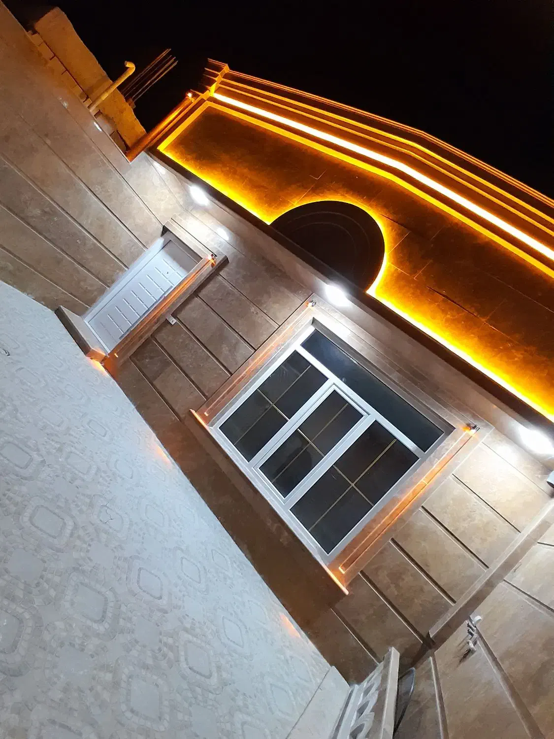 زمین تنگک بین دلیران ۴۷ و ۴۹