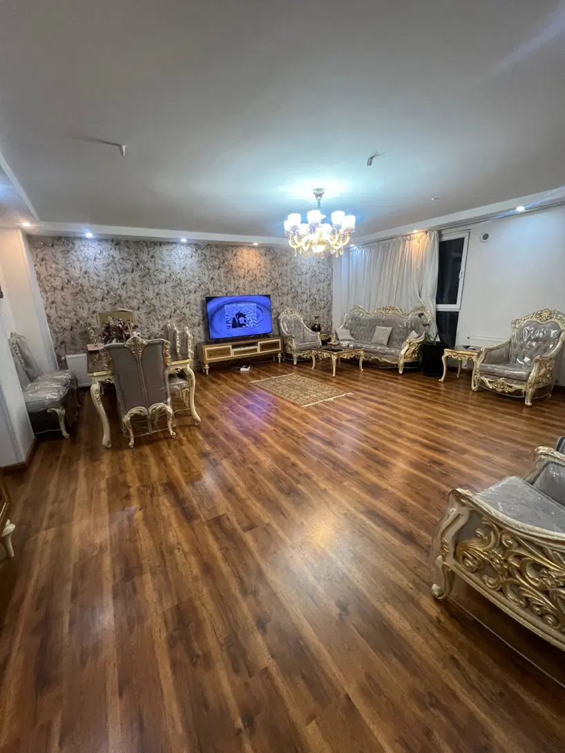 ۱۳۰متر فول امکانات در دکتر هوشیار