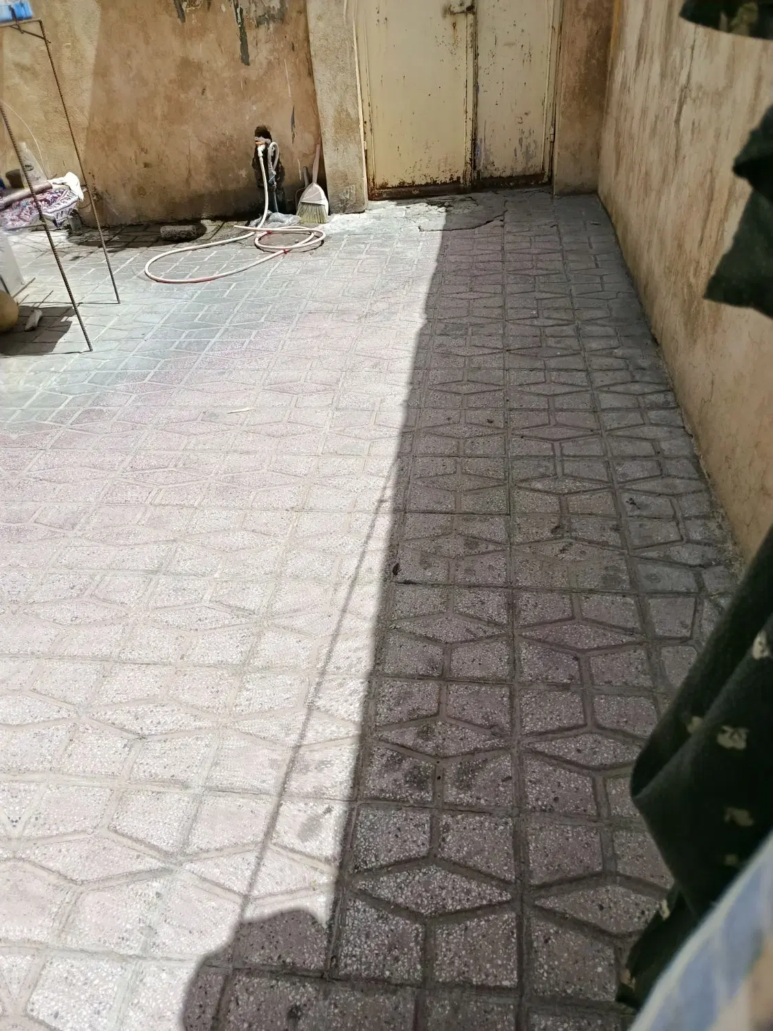 فروش خونه در انگشته
