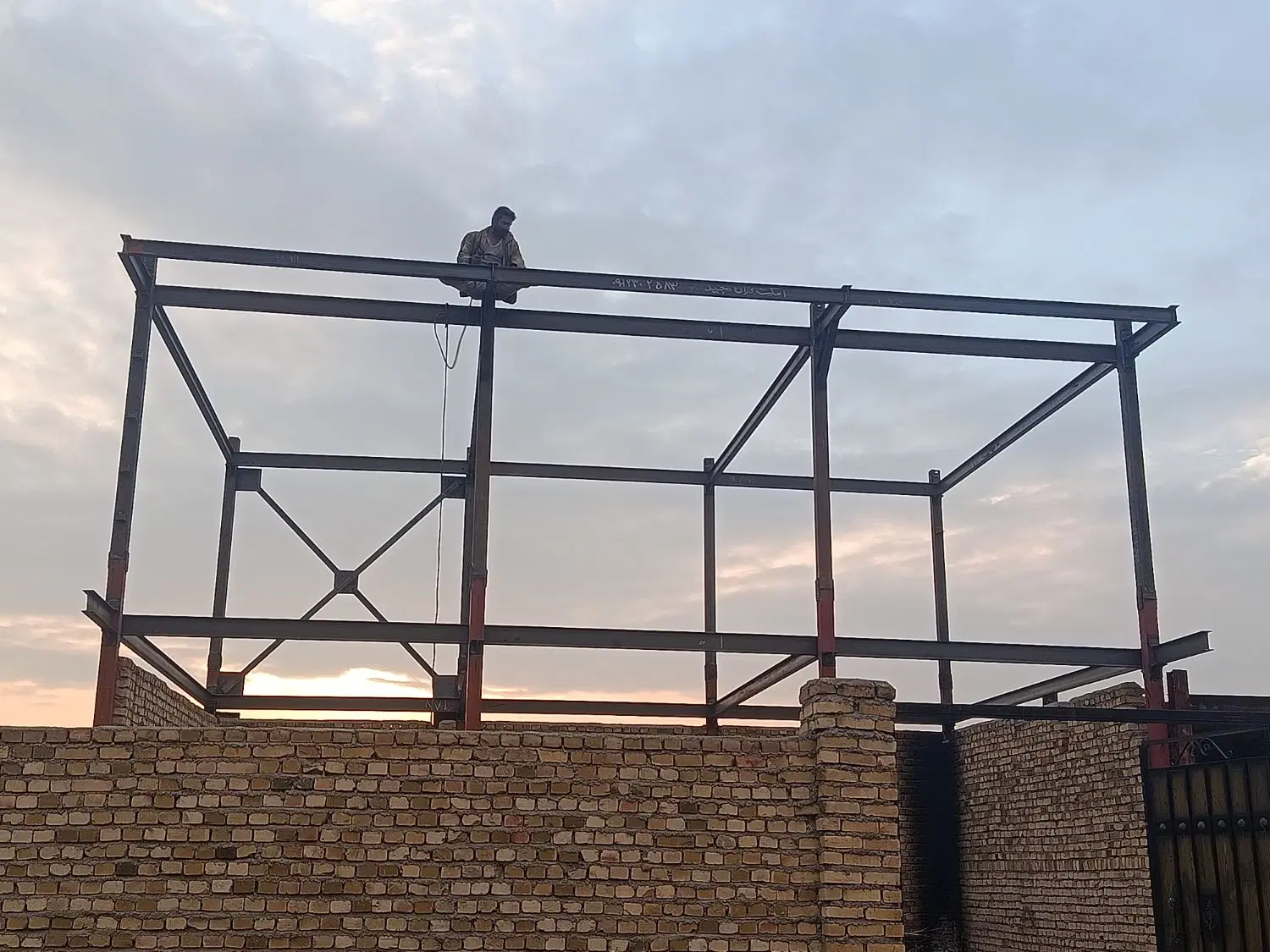 فروش خانه نیمه ساخت