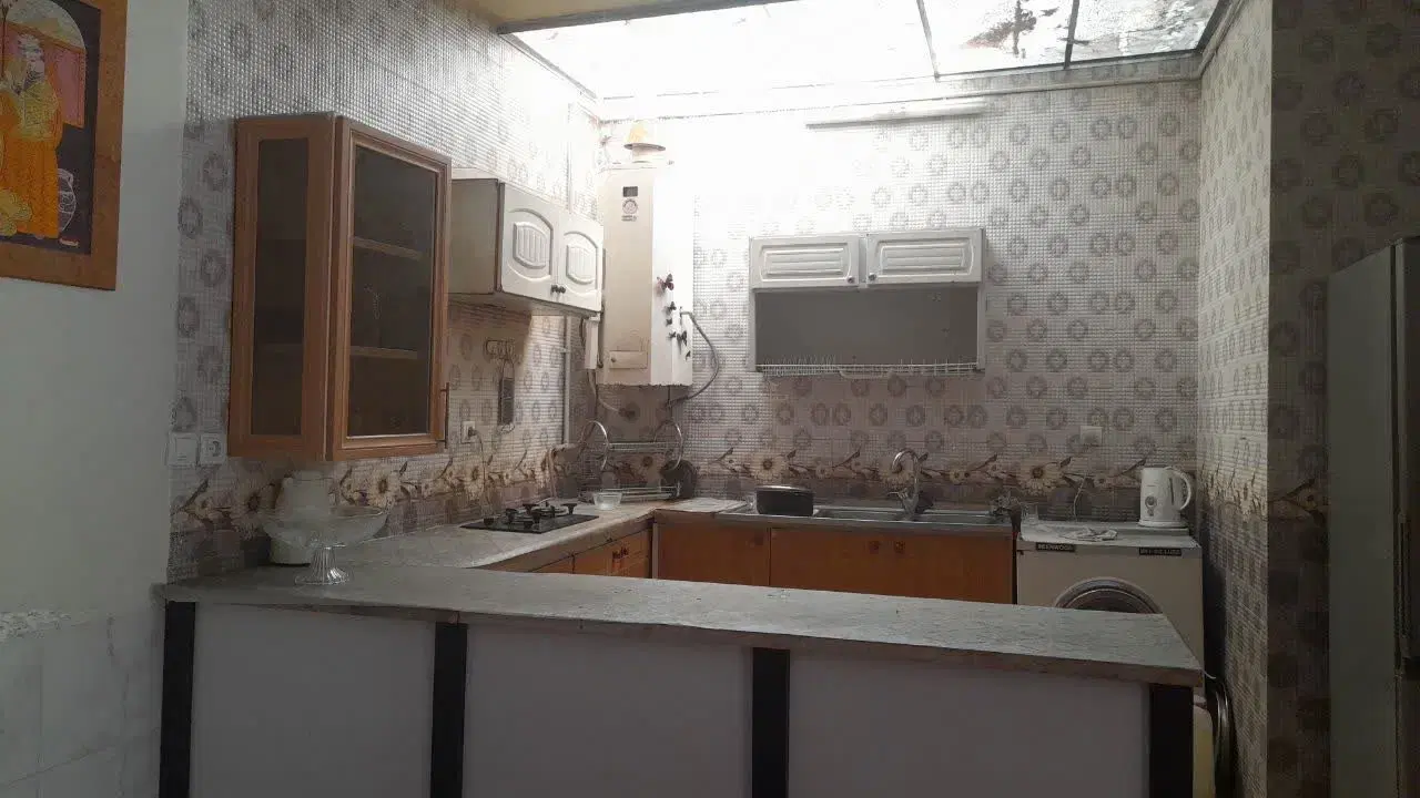 فروش منزل مسکونی با واحد تجاری