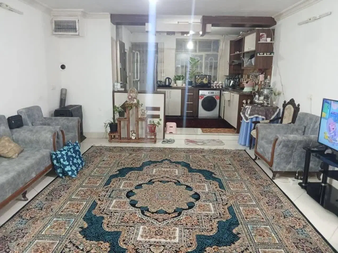 سلام یک واحد آپارتمان حدود 80 متر ی خواب ی واحدی
