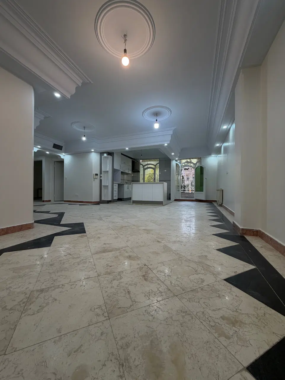 ۹۳ متر دو خوابه شاهین جنوبی